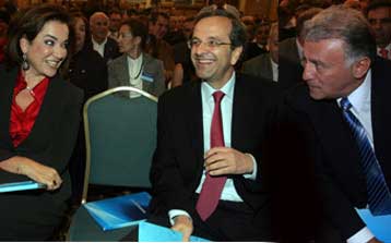 Μήλον της Έριδος οι υποστηρικτές του Δ.Αβραμόπουλου, μετά την απόσυρσή του