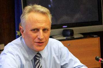 Το «πάγωμα» και των προαγωγών στο Δημόσιο αποφάσισε η κυβέρνηση