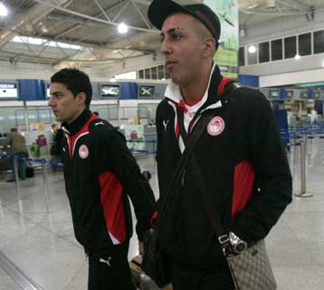 Αναχώρησε για Λιέγη με στόχο τη νίκη ο Ολυμπιακός