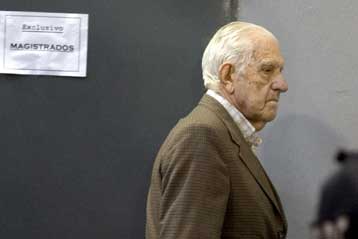 Στο εδώλιο κάθεται και πάλι ο τελευταίος δικτάτορας της Αργεντινής