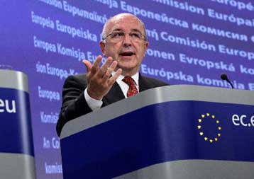 Η ευρωπαϊκή οικονομία είναι στον δρόμο της σταδιακής ανάκαμψης, λέει η Κομισιόν