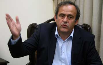 Τέλος στα χρέη των ομάδων θέλει να βάλει ο Πλατινί