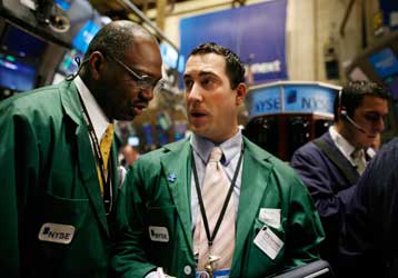 Πτωτικά κινήθηκαν οι αγορές της Ευρώπης την Τρίτη, μικτά έκλεισε η Γουόλ Στριτ