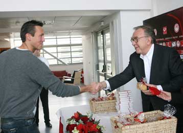 Λίγο… δικτάτορα χαρακτήρισε τον Σ.Κόκκαλη ο πρωην τερματοφύλακας του Ολυμπιακού Λέμενς