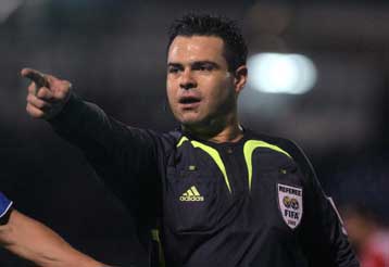 Ο Παμπορίδης στο ΑΕΚ – Λάρισα, ο Τριτσώνης στο Λεβαδειακός – ΠΑΟ