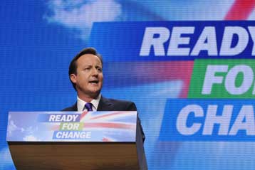 «Ποτέ ξανά εξουσίες στην ΕΕ χωρίς δημοψήφισμα» λέει ο ηγέτης των Τόρις