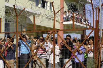 «Απο-αστυνομικοποίηση» του ασύλου προαναγγέλλει ο Μ.Χρυσοχοΐδης