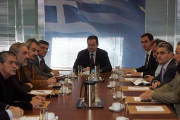 Προτάσεις για την έξοδο από την κρίση κατέθεσε η ΟΤΟΕ στον Γ.Παπακωνσταντίνου