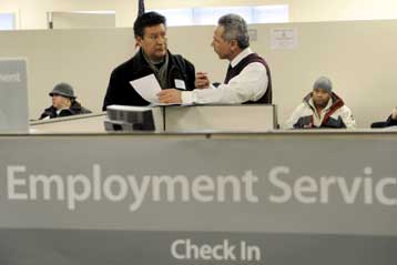 Νέα «ένεση» από την κυβέρνηση των ΗΠΑ σε στεγαστικό τομέα και επιδόματα ανέργων