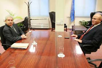 Το περιουσιακό στην ατζέντα των συνομιλιών Χριστόφια-Ταλάτ