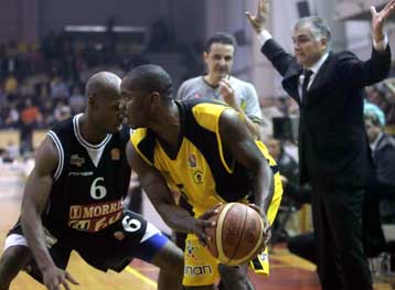 Στην παράταση το Μαρούσι τον ΠΑΟΚ, εύκολα ΟΣΦΠ και Πανελλήνιος, δύσκολα το Περιστέρι