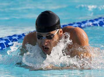 O Αλυφαντής κατέρριψε το πανελλήνιο ρεκόρ στα 100 μ. μικτής ατομικής