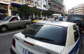 Τρεις νέοι νεκροί κι ένας βαριά τραυματισμένος σε τροχαίο στον Χολαργό