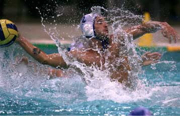 Στους «16» του LEN Trophy η Βουλιαγμένη, «γλυκιά» ήττα για ΝΕΠ, νίκη γοήτρου για ΠΑΟ