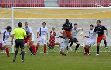 Με «διπλό» επί του Διαγόρα, η Κέρκυρα πάτησε κορυφή