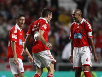 Η Μπενφίκα… ίδρωσε για τη νίκη επί της Ναβάλ με 1-0