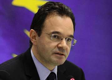 Δεσμεύσεις στην ΕΕ για άνοιγμα Ασφαλιστικού και κλειστών επαγγελμάτων