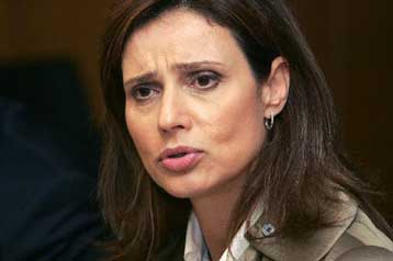 Μέτρα στήριξης των κτηνοτρόφων ανακοίνωσε η υπουργός Αγροτικής Ανάπτυξης