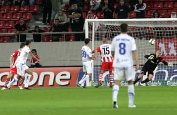 Βέλλιος και Μπάλαμπαν τα βραβεία MVP και Best Goal