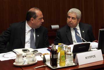 Yπό εξέταση η βρετανική πρόταση για τις Βάσεις, δηλώνει η κυπριακή κυβέρνηση