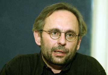 Τρόπους μείωσης των εξόδων και αύξησης των εσόδων αναζητεί το ΚΘΒΕ