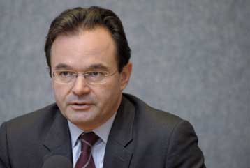 Στο μικροσκόπιο της εφορίας όλες οι δαπάνες και τα περιουσιακά στοιχεία