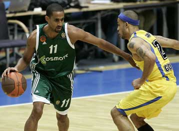 Με Νίκολας «πολυβόλο» και Πέκοβιτς «θωρηκτό» ο ΠΑΟ πέρασε άνετα από την Πολωνία