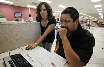 Ενθαρρυντικά μηνύματα για την ανεργία στις ΗΠΑ από τη μείωση των αιτήσεων για επίδομα