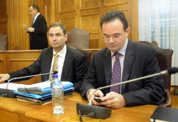 Συνεχίστηκε στη Βουλή η κόντρα για το προσχέδιο του προϋπολογισμού