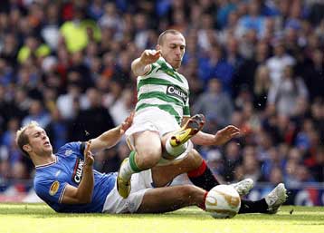 «Όχι» της Premier League σε Ρέιντζερς και Σέλτικ, στο νοσοκομείο ο Κουντιτσίνι