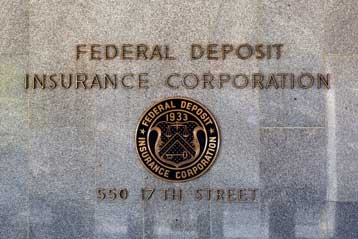 Εγγυήσεις 45 δισ. δολαρίων καλούνται να προπληρώσουν οι τράπεζες των ΗΠΑ