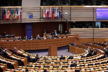 Ενίσχυση δεσμών με τη Ρωσία, αλλά υπό προϋποθέσεις, λέει το Ευρωκοινοβούλιο