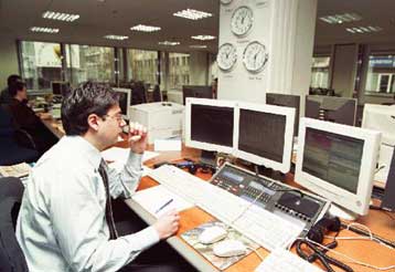 Σε ύφεση η ελληνική οικονομία από τις αρχές του 2009