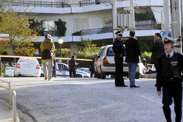 Έκρηξη αυτοσχέδιου μηχανισμού στην κατοικία του Μίμη Ανδρουλάκη