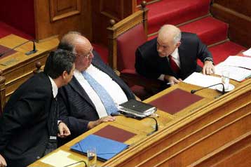 Σε τρεις άξονες οι δράσεις της κυβέρνησης στην οικονομία