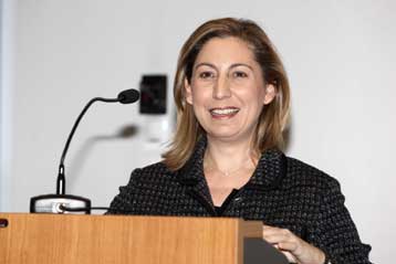 Ασφαλές το εμβόλιο της νέας γρίπης, διαβεβαιώνουν η υπουργός και ειδικοί