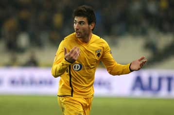 Αποχώρησε από την προπόνηση της ΑΕΚ ο Καράμπελας , σκόραρε ο Νέμεθ