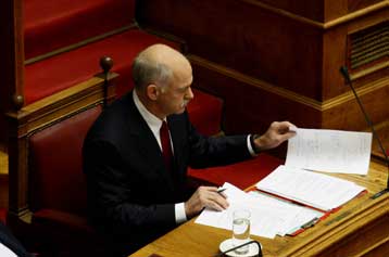 Πρωτοβουλίες Παπανδρέου εν όψει μέτρων για Οικονομία-Ασφαλιστικό