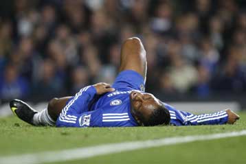 Έξω και ο Ντρογκμπά για περίπου τρεις εβδομάδες