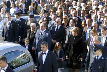 Κηδεύτηκε το Σάββατο η Αλίκη Καραμανλή