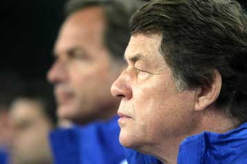 «Αν δεν μπορείς να κερδίσεις, μην χάσεις» υποστήριξε ο Ρεχάγκελ