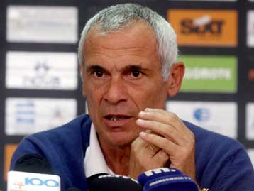 Σκέφτεται το 4-4-2 ο Κούπερ για το ντέρμπι του Αρη με τον ΠΑΟΚ