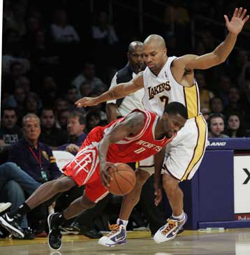 Οι «ρουκέτες» του Μπρουκς χτύπησαν τους Λέικερς