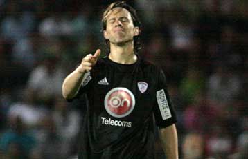 Με μαύρα περιβραχιόνια θα αγωνιστούν οι παίκτες της Σουπερ Λιγκ