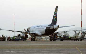 Η προσφορά της Olympic Air απορρίφθηκε επειδή είχε θέσει όρους, λέει η ΥΠΑ