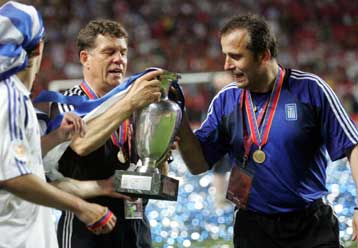 Ο Ρεχάγκελ τα έχει… 100 με την Εθνική Ελλάδος