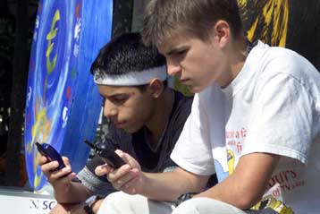 Επιχείρηση σκούπα της ΕΕ στους δικτυακούς τόπους με ringtone