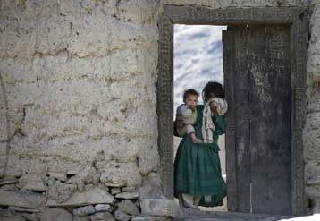 Φτώχεια και ανεργία «δείχνουν» οι Αφγανοί ως τις βασικές αιτίες του πολέμου