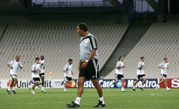 Ικανοποιημένος με το ρόστερ του ΠΑΟ είναι ο Τεν Κάτε