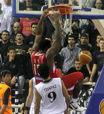 Στα ημιτελικά ο Ολυμπιακός, που «πέρασε» με 82-70 από την Πυλαία